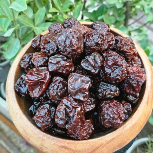 آلو سیاه شیرین