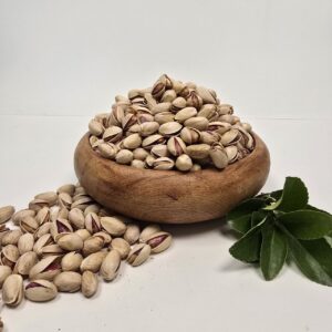 پسته احمدآقایی خام